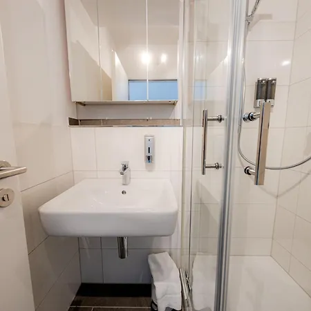 Appartamento Come4stay - Modern - Parkplatz By Interhome *
