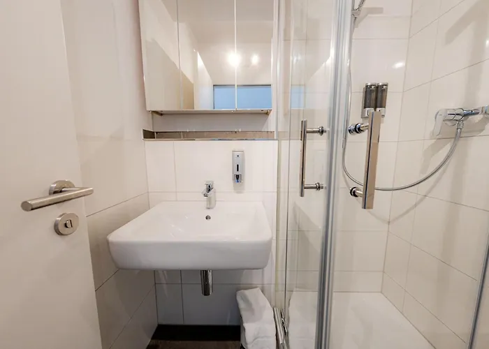 Apartment Come4stay - Modern - Parkplatz By Interhome *